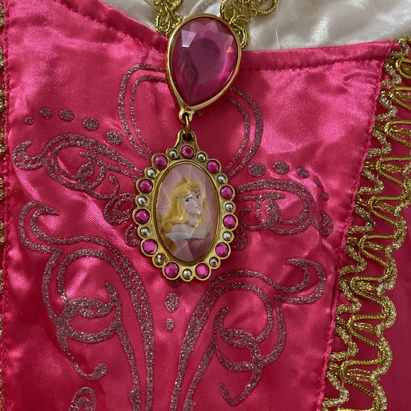 Princess Aurora- Sleeping Beauty - Picture 3 of 12